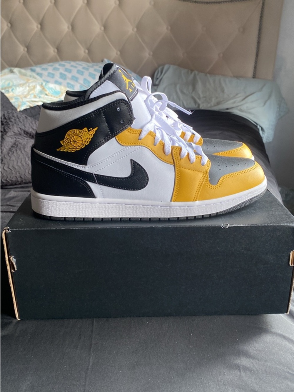 Jordan Mid Men’s Sneakers - White/Black/Yellow